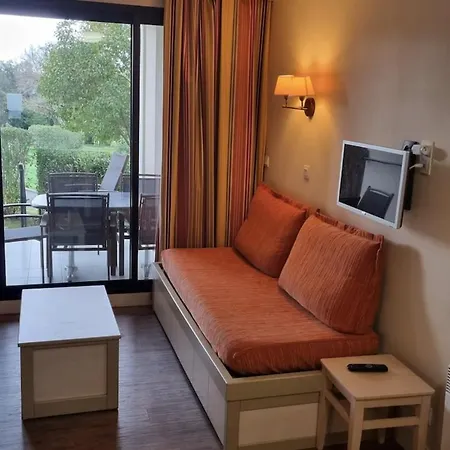 Appartement Nice 36 M Bright And Equipped With Garden Pool